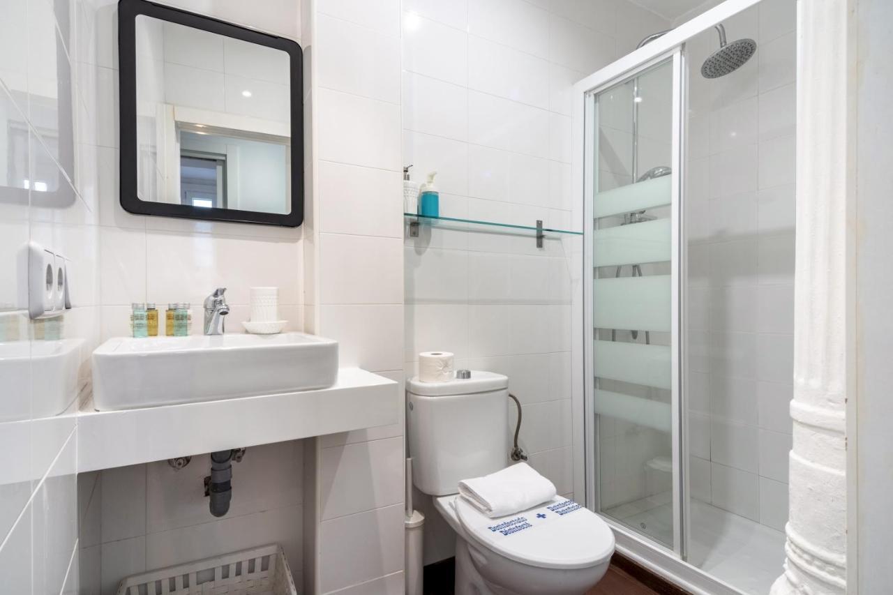 2 Bedrooms 2 Bathrooms Furnished - Malasana - Bright Stylish - Mintystay Madrid Buitenkant foto