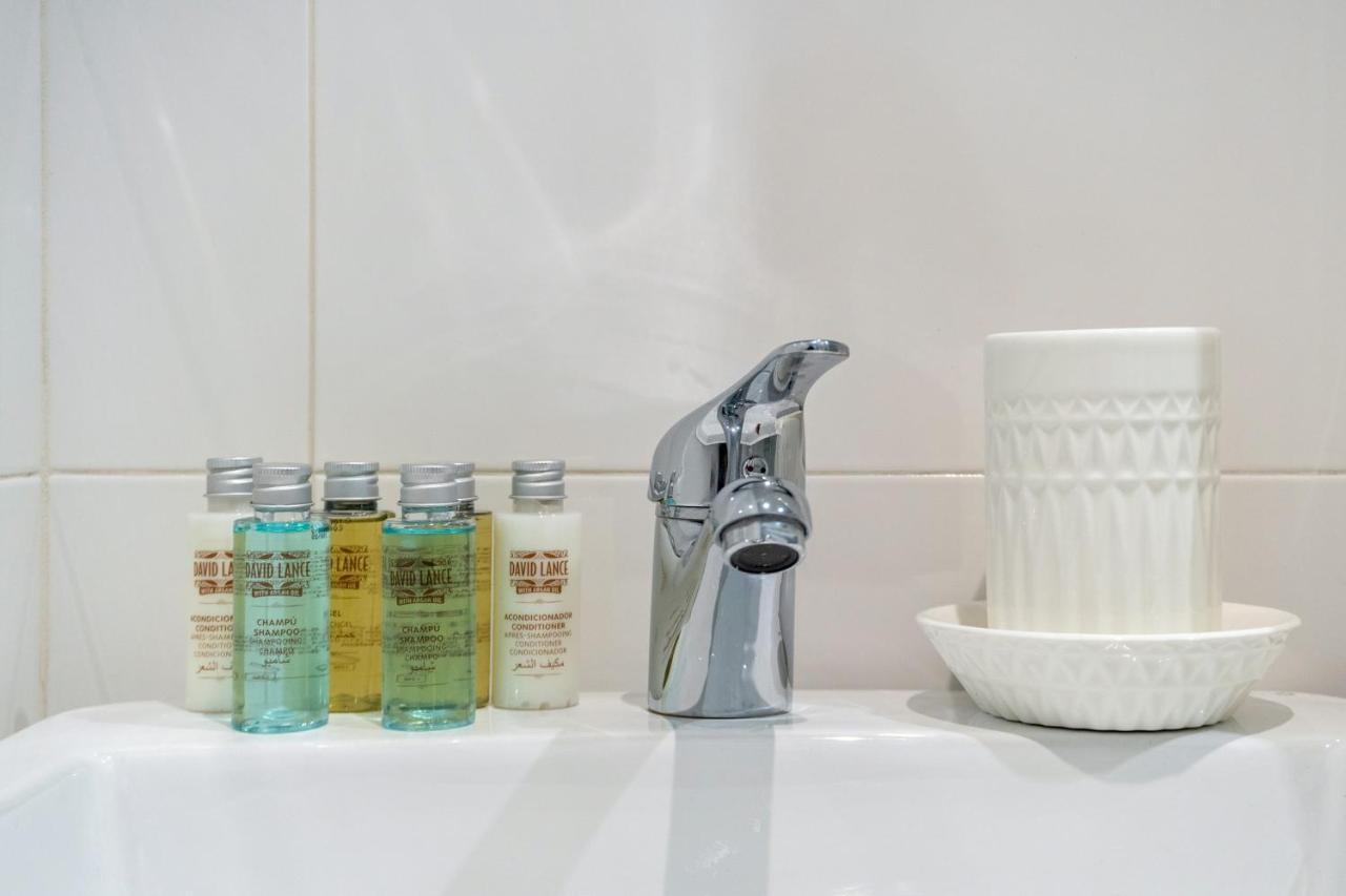 2 Bedrooms 2 Bathrooms Furnished - Malasana - Bright Stylish - Mintystay Madrid Buitenkant foto
