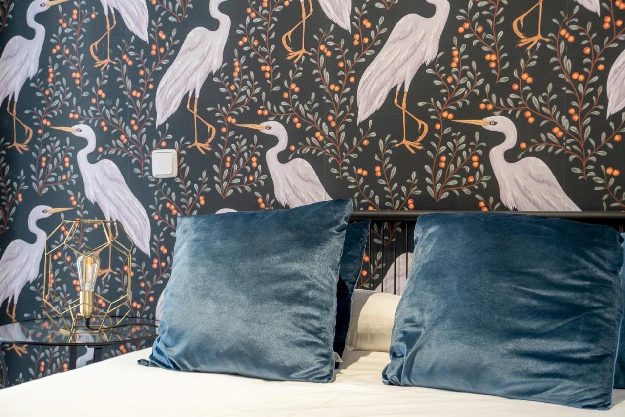 2 Bedrooms 2 Bathrooms Furnished - Malasana - Bright Stylish - Mintystay Madrid Buitenkant foto