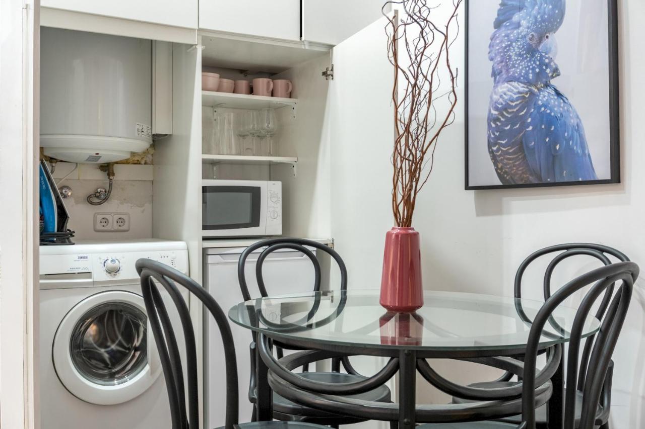 2 Bedrooms 2 Bathrooms Furnished - Malasana - Bright Stylish - Mintystay Madrid Buitenkant foto